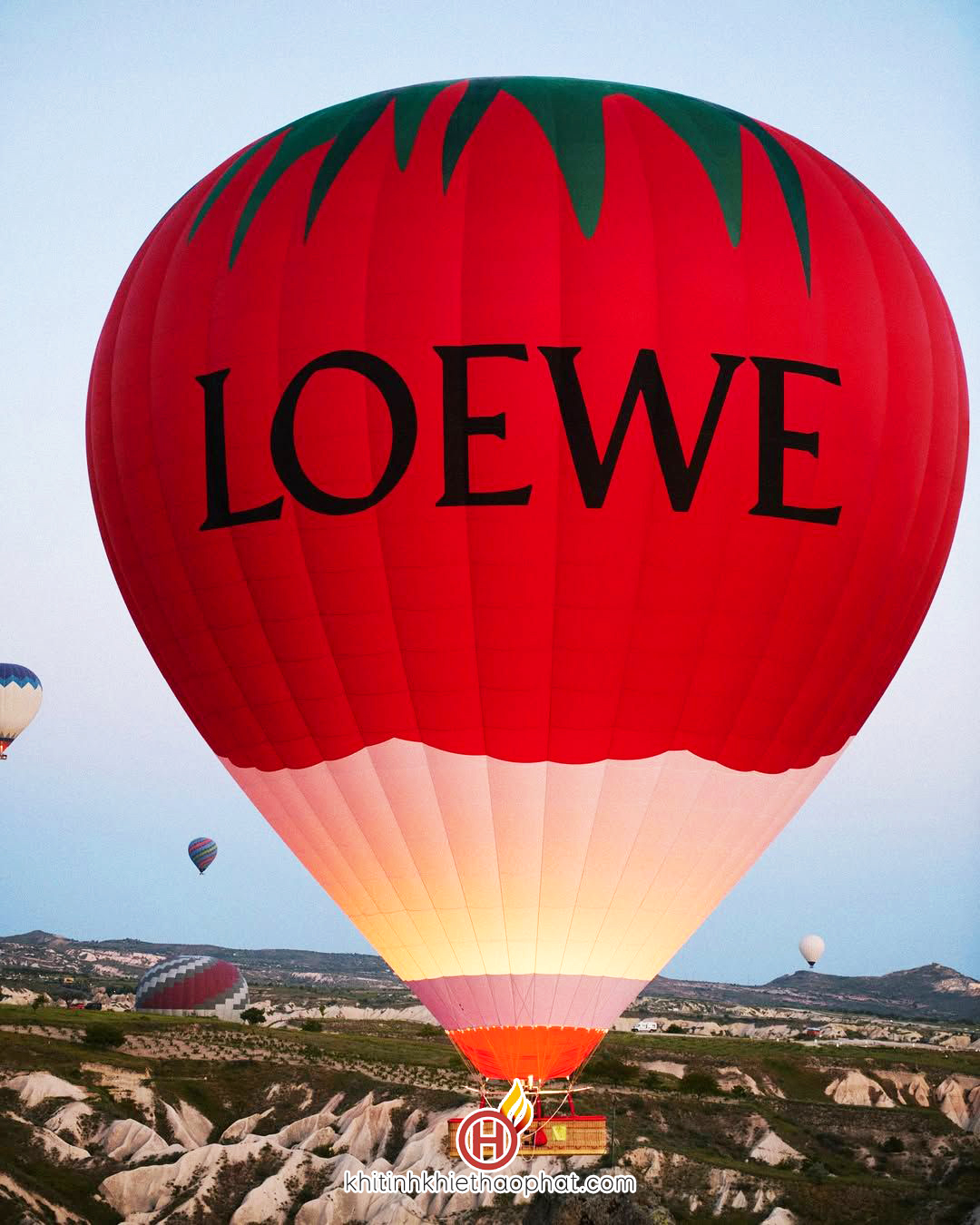 khinh-khi-cau-quang-cao-4